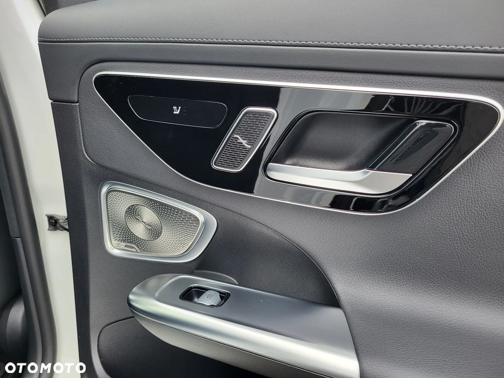 Mercedes-Benz Klasa C 220 d 4Matic 9G-TRONIC AMG Line - 22