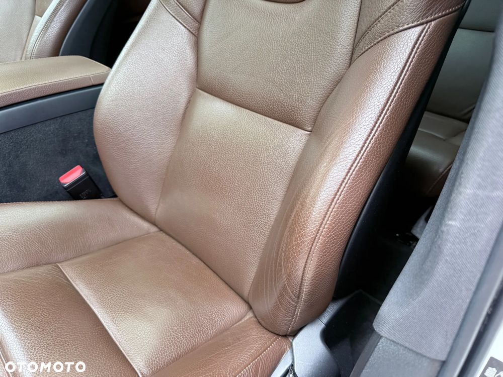 Volvo XC 90 - 22