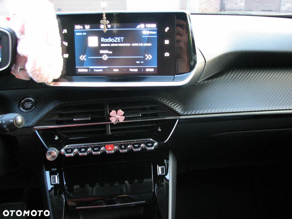 Peugeot 2008 BlueHDi 130 EAT8 Allure - 21