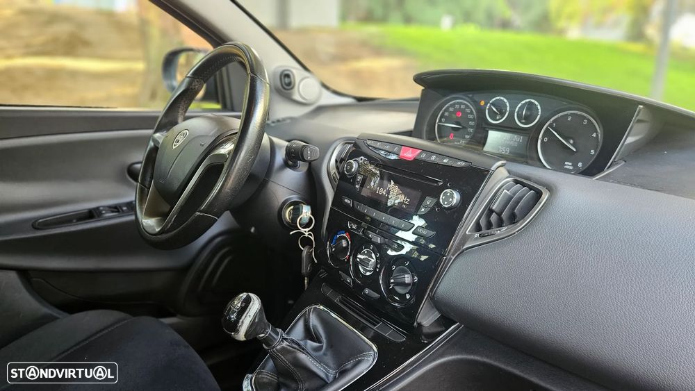 Lancia Ypsilon 1.3 M-jet S&S Silver - 12