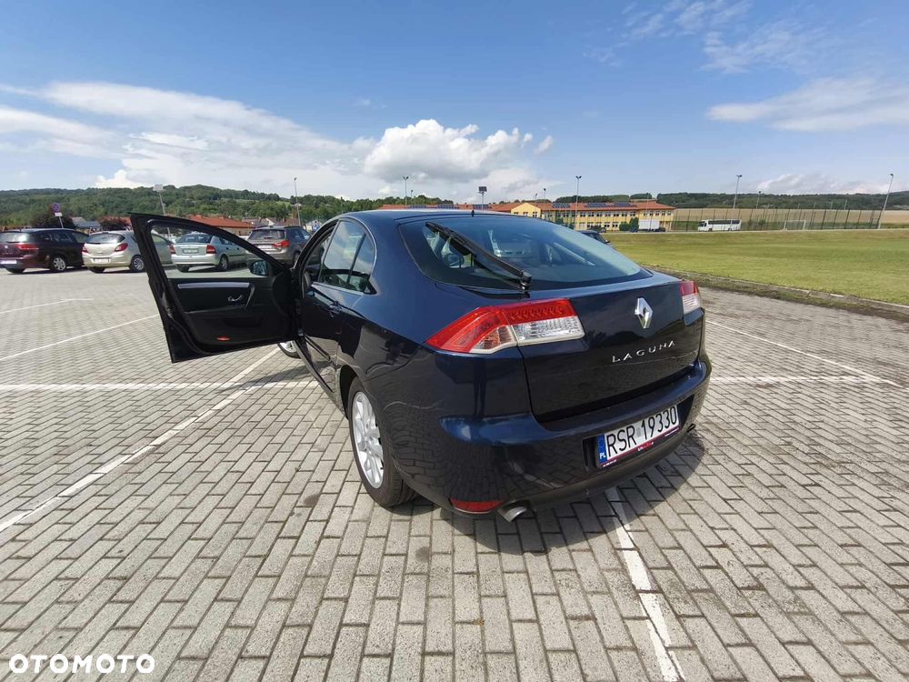 Renault Laguna - 1