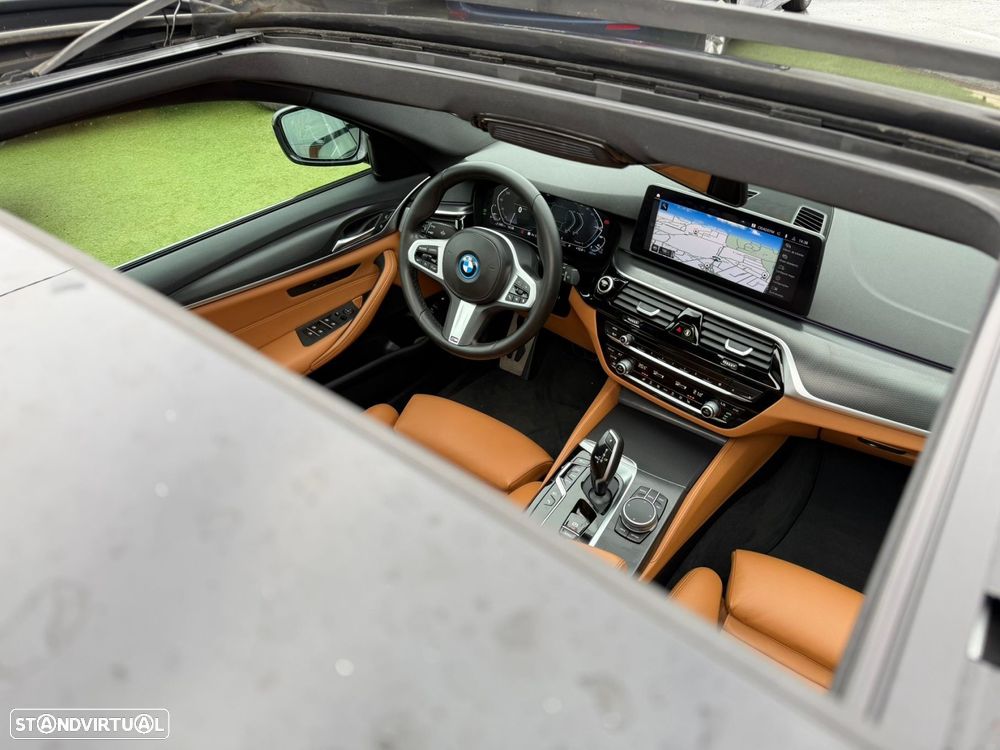 BMW 520 e Pack M - 12