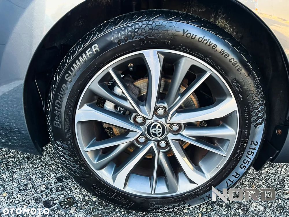 Toyota Avensis 1.8 Premium MS - 10