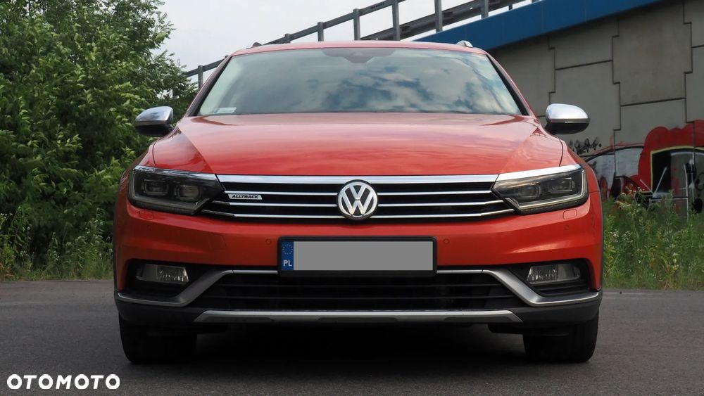 Volkswagen Passat - 1