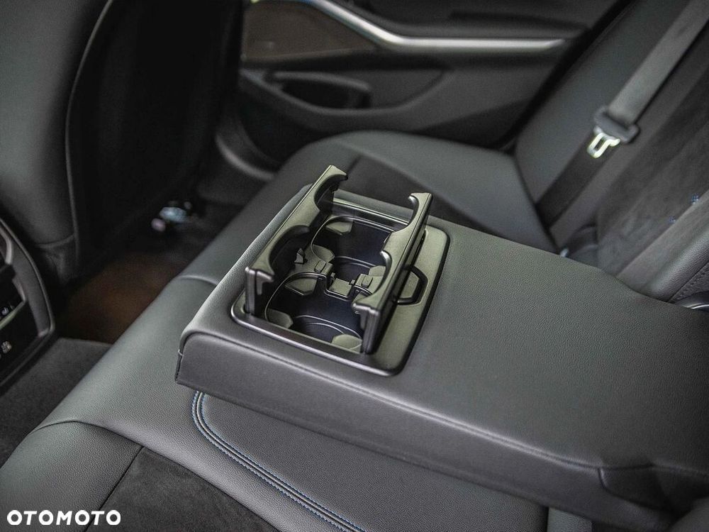 BMW Seria 3 - 21