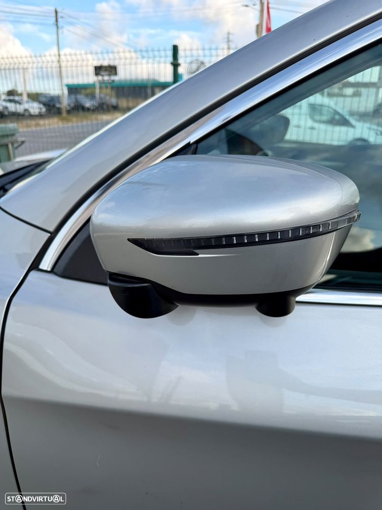 Nissan Qashqai 1.5 dCi N-Connecta - 16