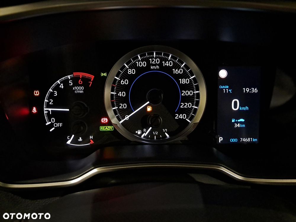 Toyota Corolla 1.8 Hybrid Comfort - 13