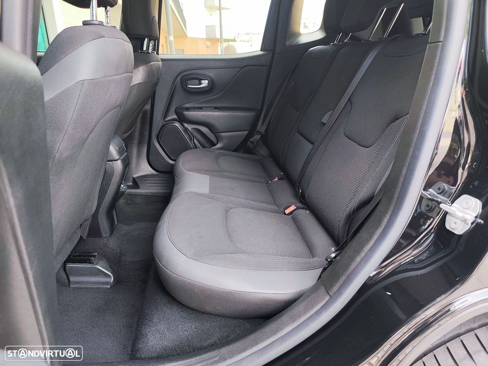 Jeep Renegade 1.3 T Limited DCT - 24