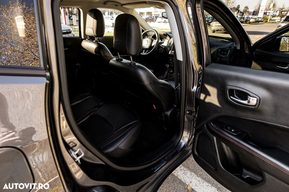 Jeep Compass 2.0 M-Jet 4x4 AT9 Low Trailhawk - 18