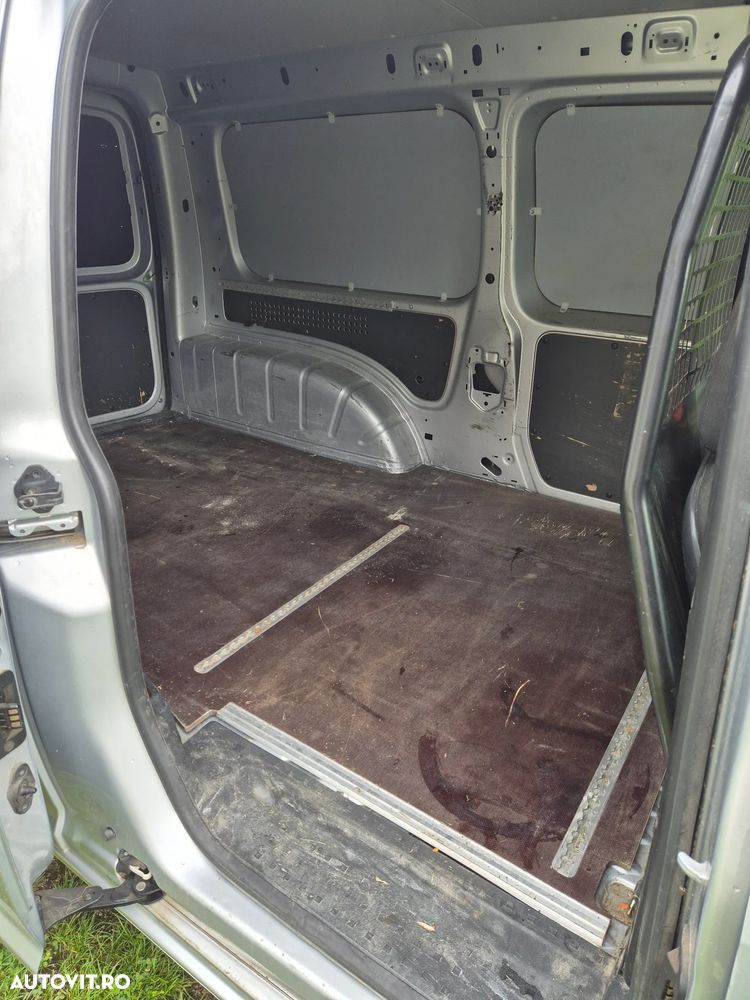 Volkswagen Caddy Maxi - 6