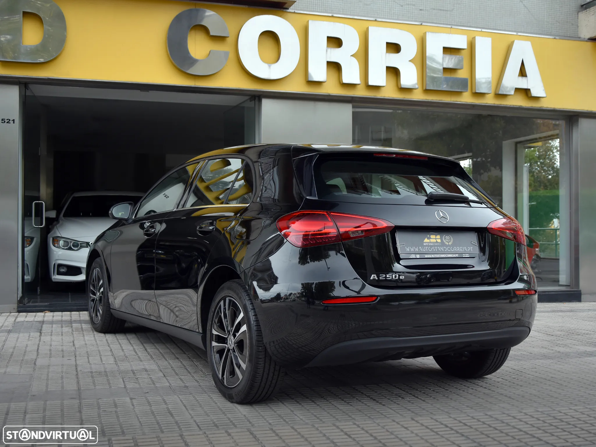 Mercedes-Benz A 250 e Style Plus - 4
