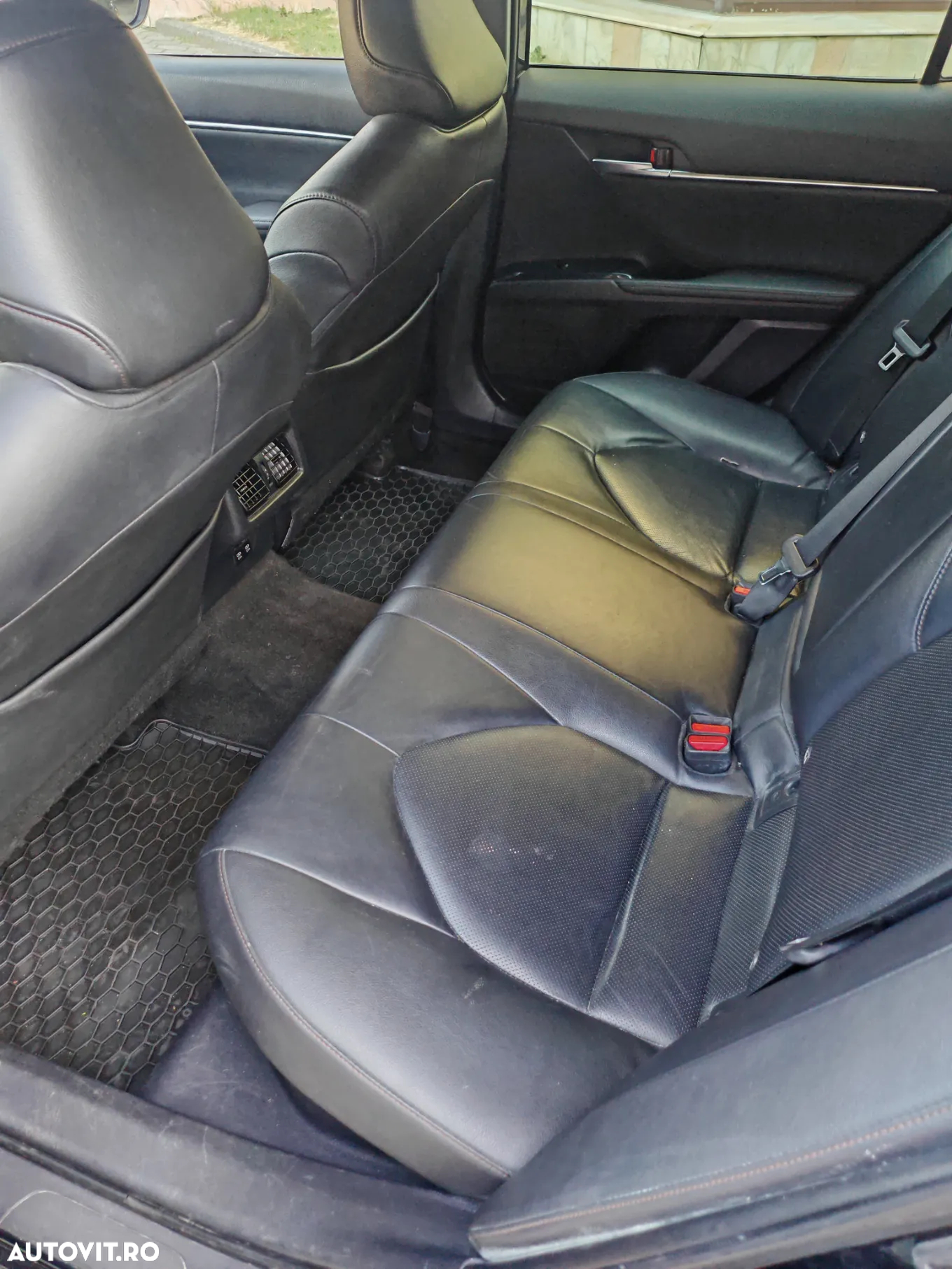 Toyota Camry 2.5 Hybrid Business - 8