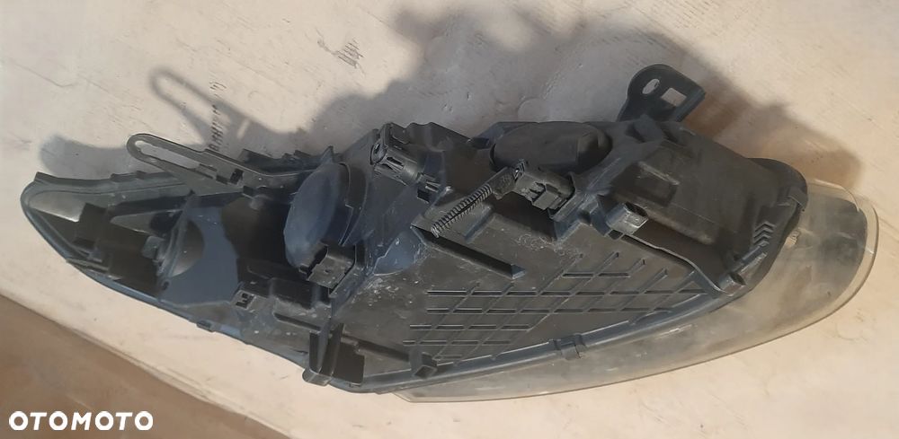 Lampa MEGANE III prawa lub lewa 36743675 - 2
