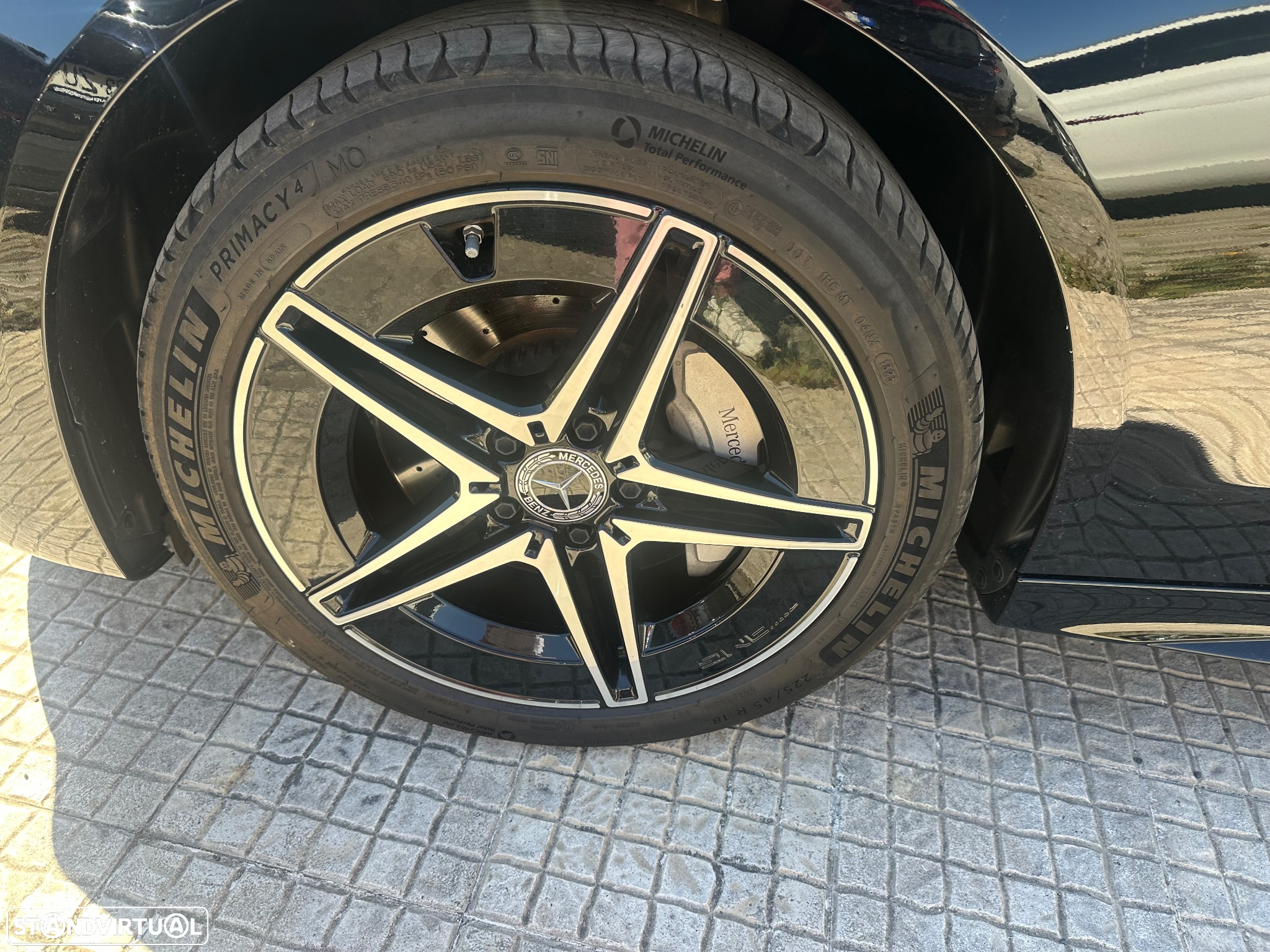 Mercedes-Benz C 300 e AMG Line - 22