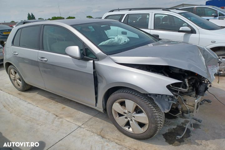 GRILA VENTILATIE BARA PROTECTIE STANGA 5G0853666L Volkswagen VW Golf - 5