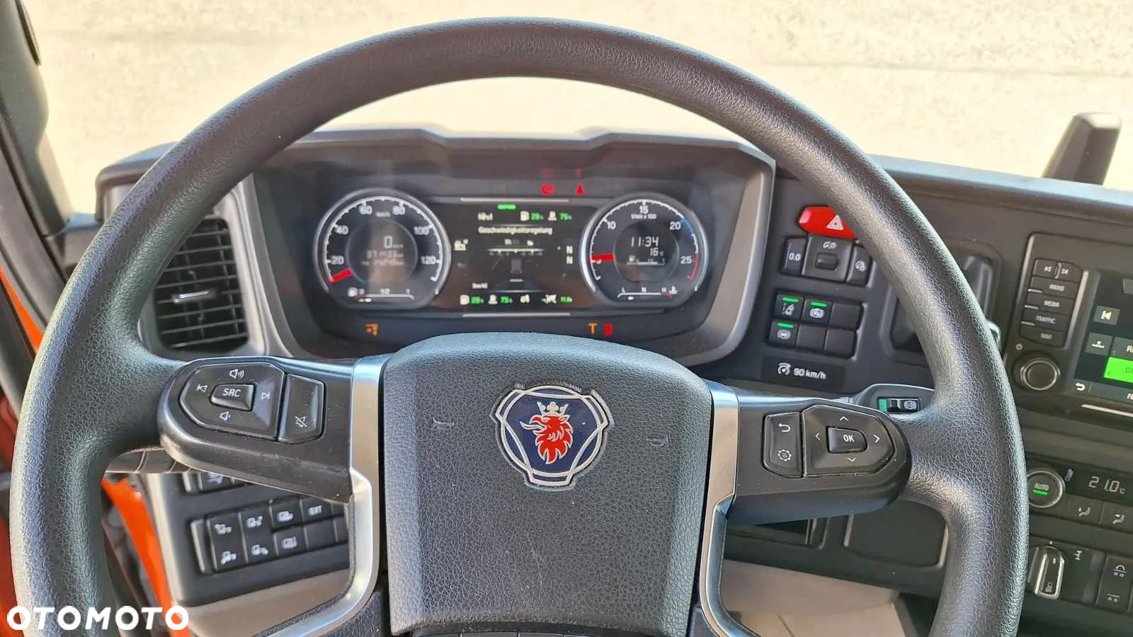 Scania P360 scania po kontrakcie złotym idealny stan chłodnia mroźnia T-1000R 370Tkm jak nowy 6x2/4 - 36