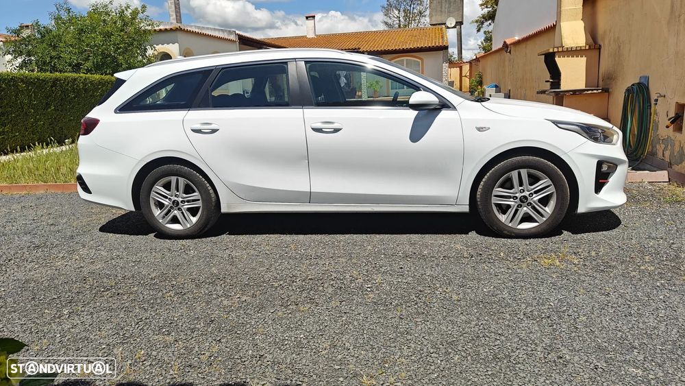 Kia Ceed SW 1.6 CRDi DCT Vision - 4