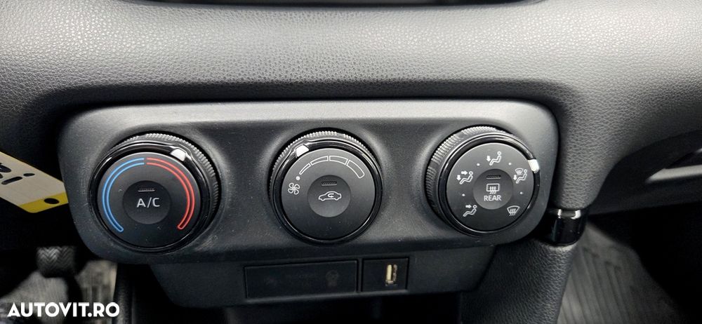 Toyota Yaris 1.0 L Eco - 16