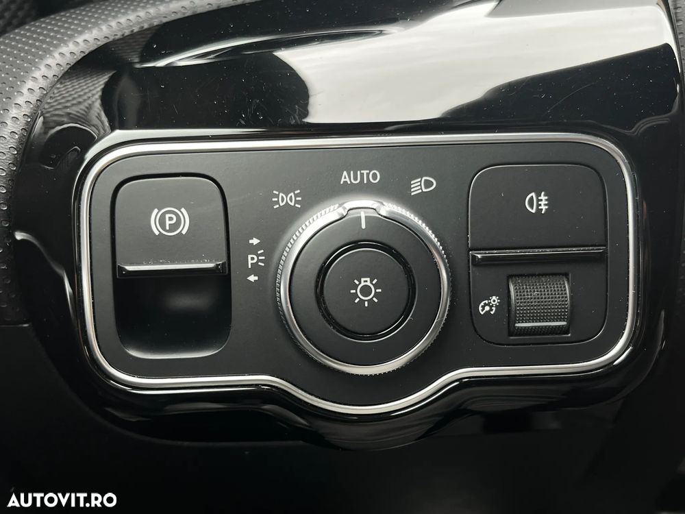Mercedes-Benz A 180 d 7G-DCT - 18