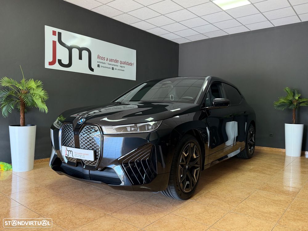 BMW iX xDrive 50 Pack Desportivo - 2