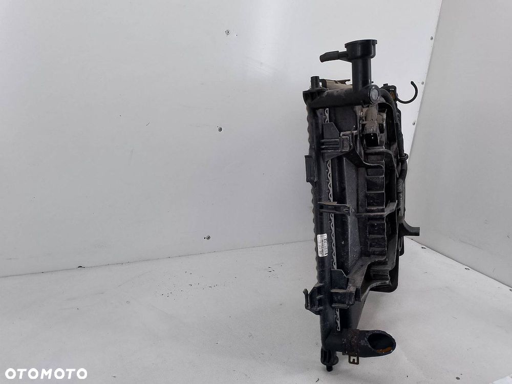 CHŁODNICA WODY Z WENTYLATOREM KIA CEE'D I 25310-1H000 1.6 16V - 4