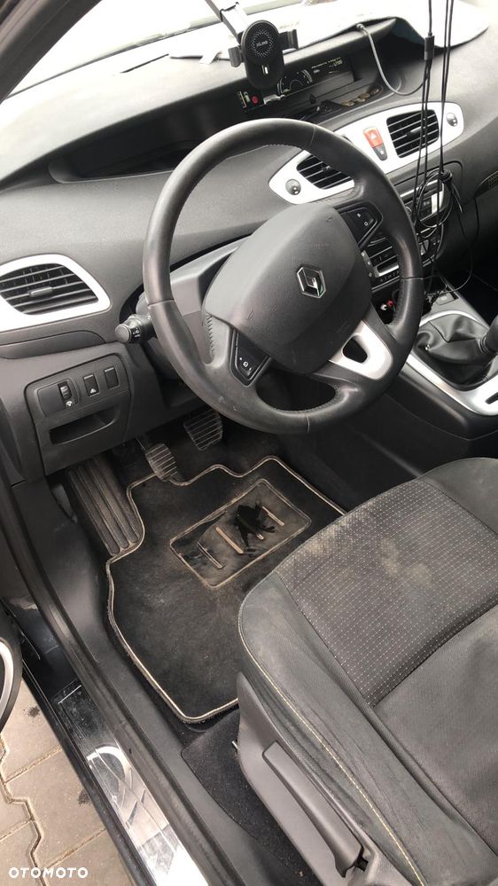 Renault Scenic dCi 130 FAP Bose Edition - 10