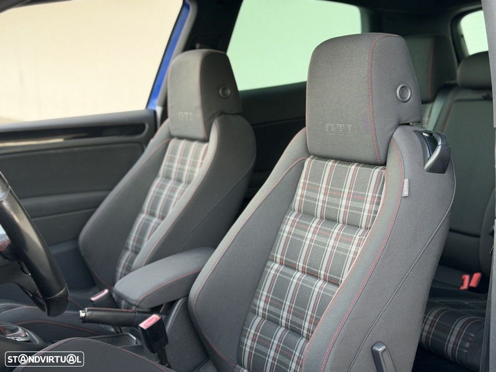 VW Golf 2.0 GTI DSG - 8