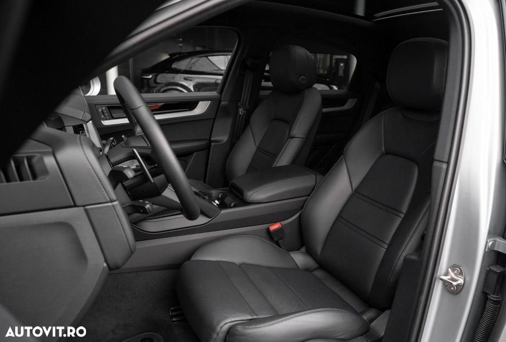 Porsche Cayenne - 30