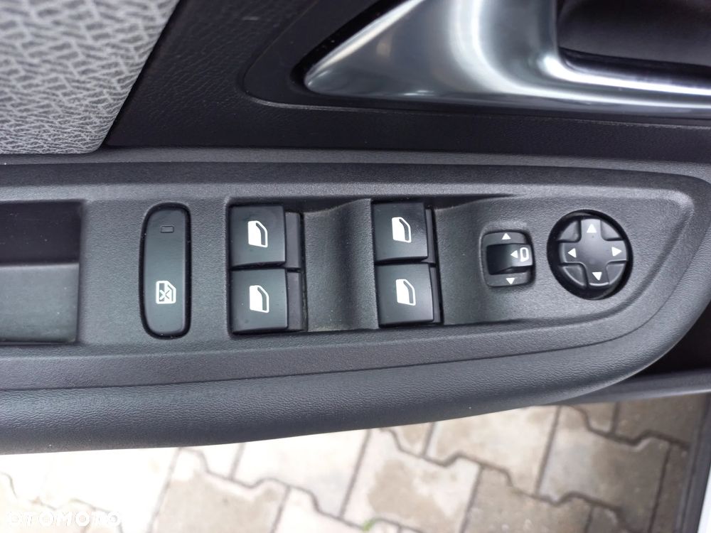 Citroën C4 1.2 PureTech Shine S&S - 10