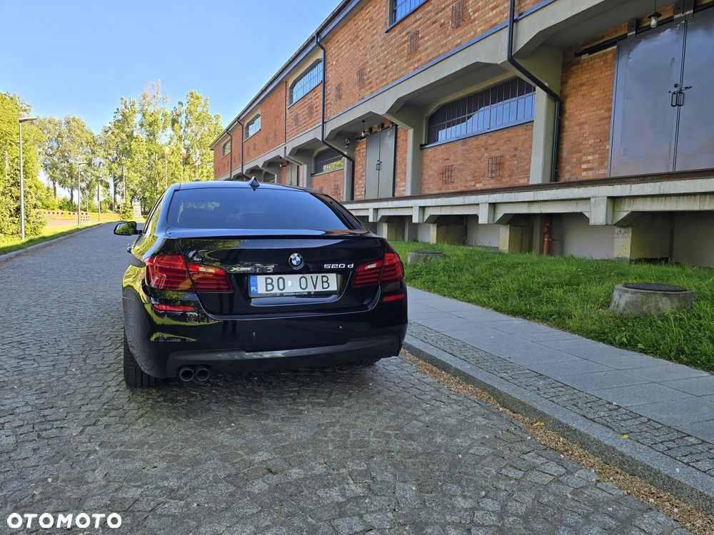 BMW Seria 5 520d xDrive Luxury Line - 13