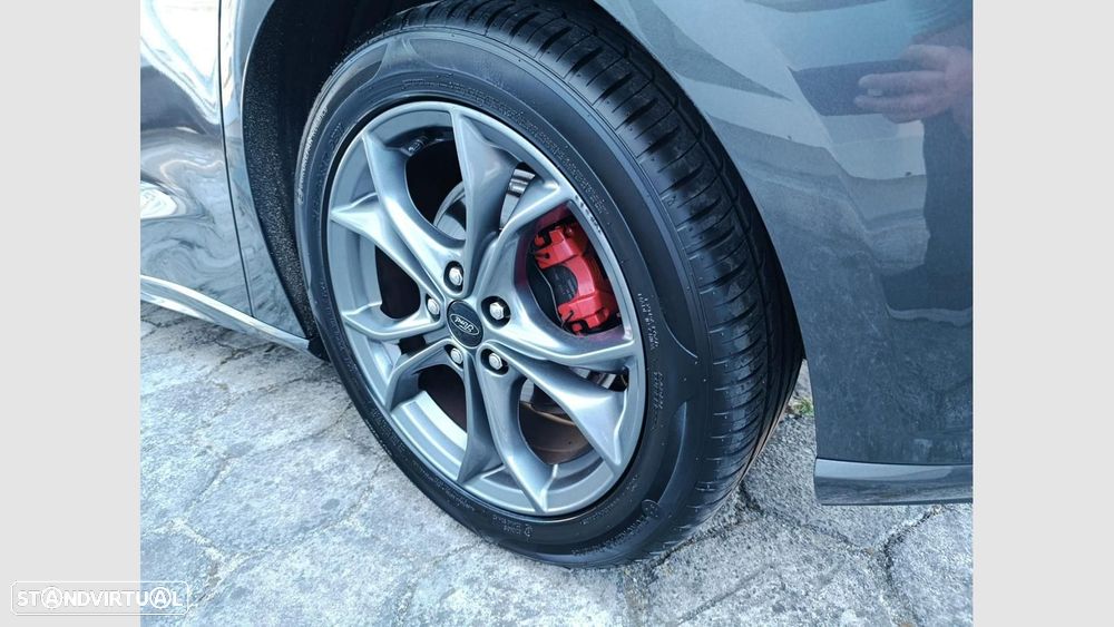 Ford Focus 1.0 EcoBoost ST-Line - 18