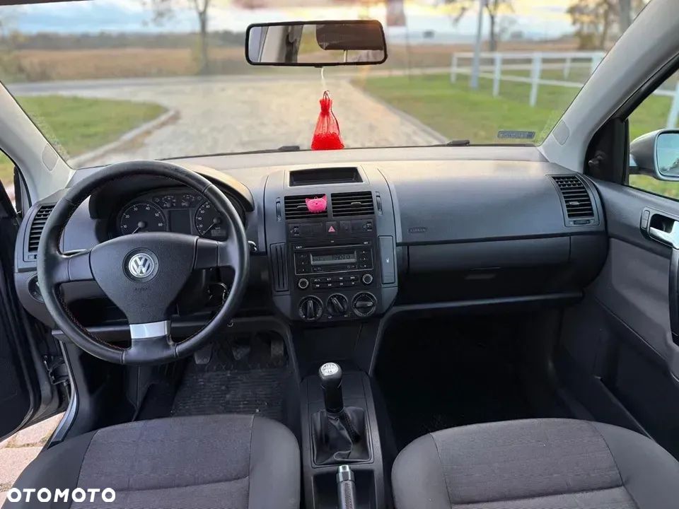 Volkswagen Polo - 6