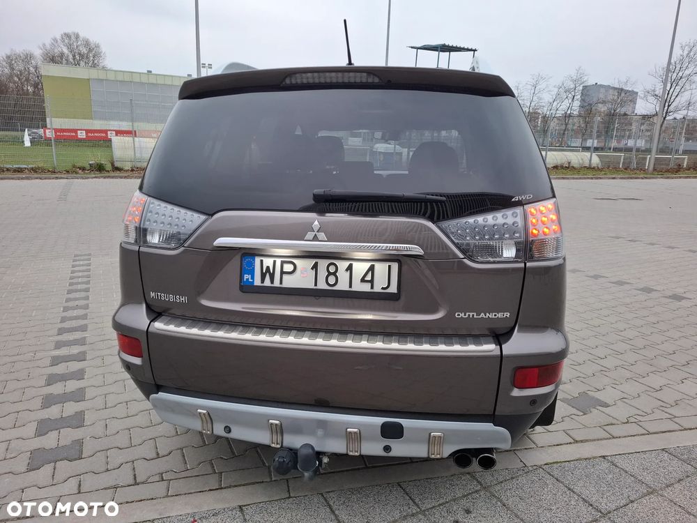 Mitsubishi Outlander 2.0 DID Intense + SE - 7