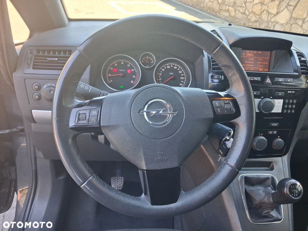 Opel Zafira - 14
