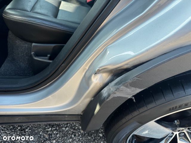 Volvo XC 40 D4 AWD Geartronic Momentum - 30