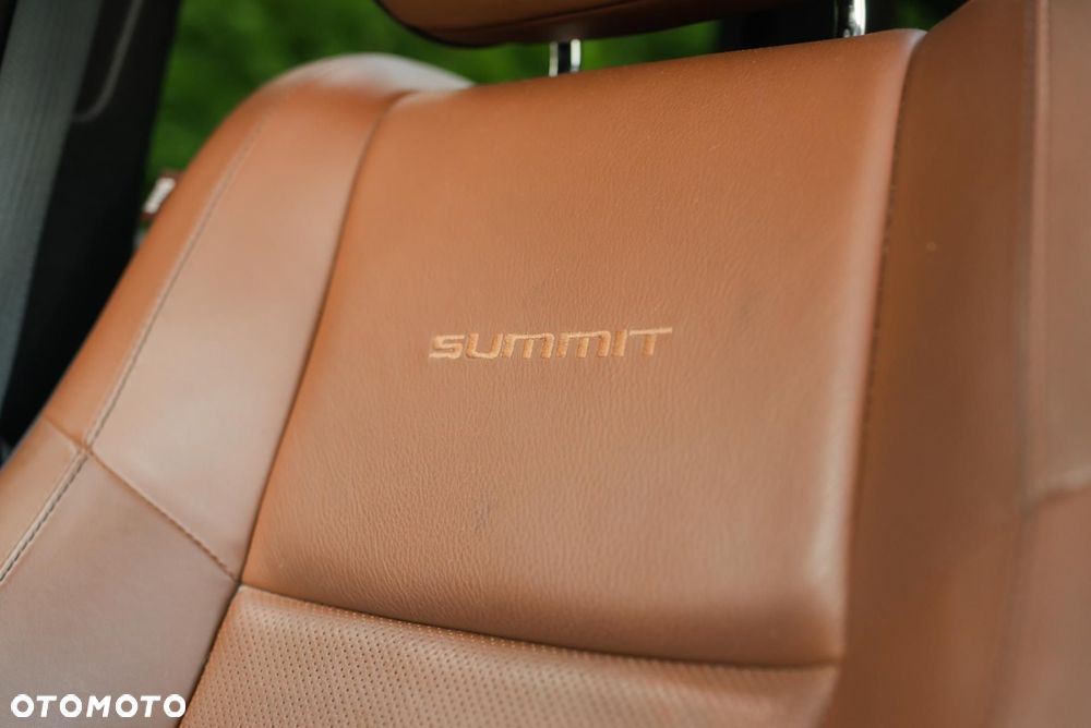 Jeep Grand Cherokee - 30