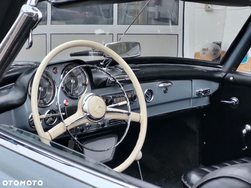Mercedes-Benz SL - 10