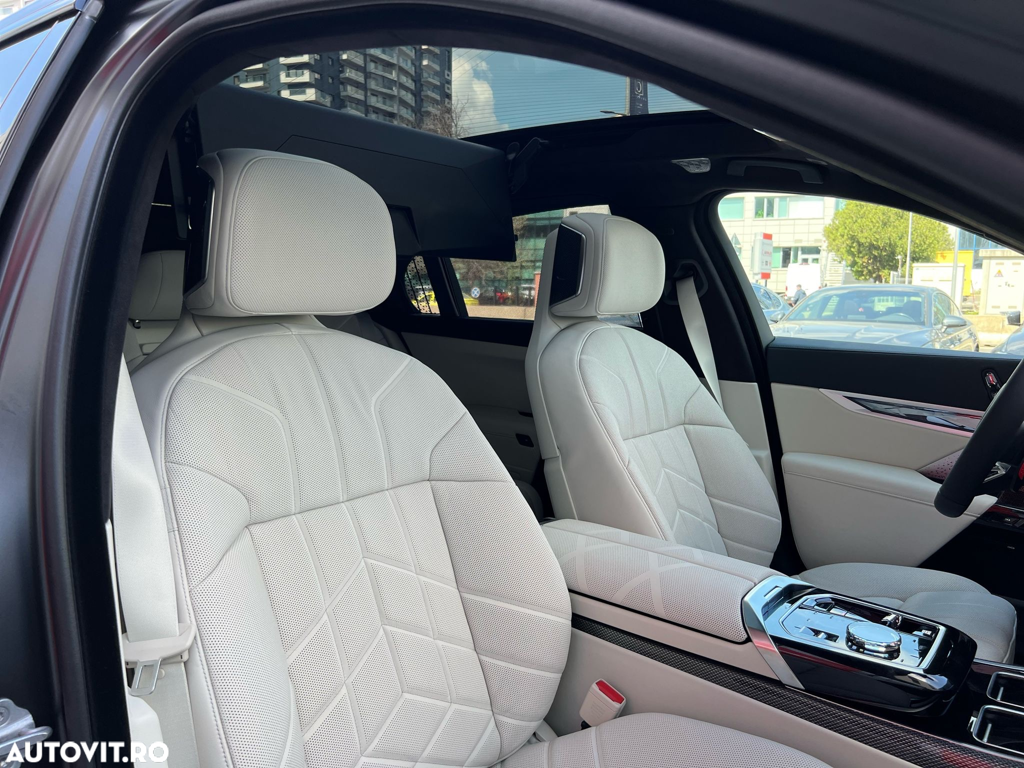 BMW M7 M760e xDrive - 25