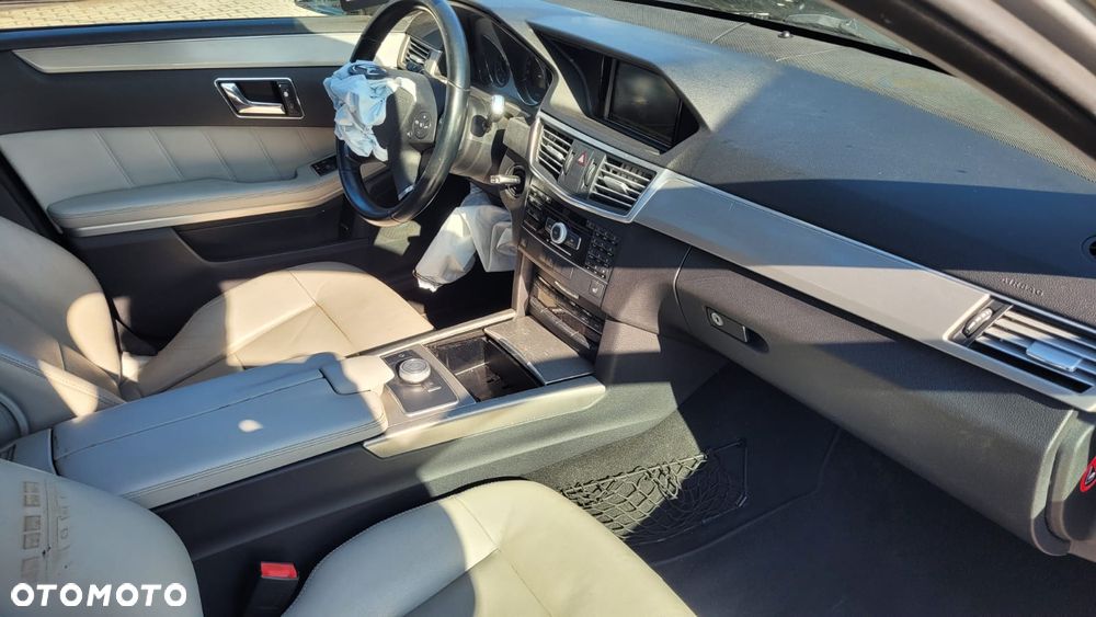 Mercedes-Benz Klasa E - 12
