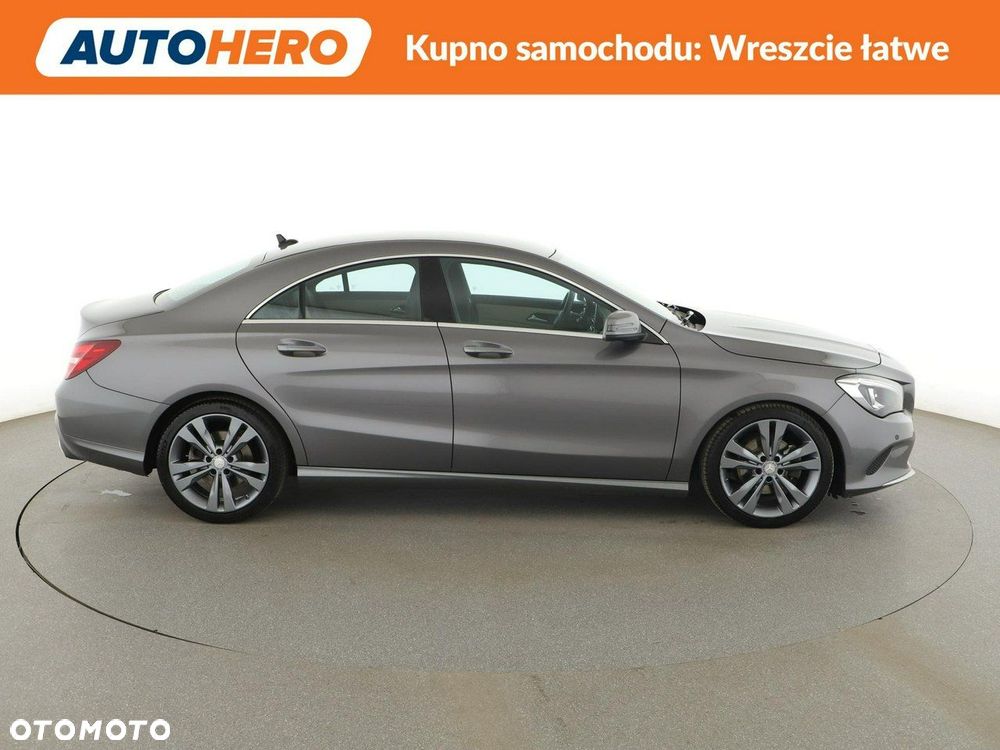 Mercedes-Benz CLA 180 7G-DCT - 10