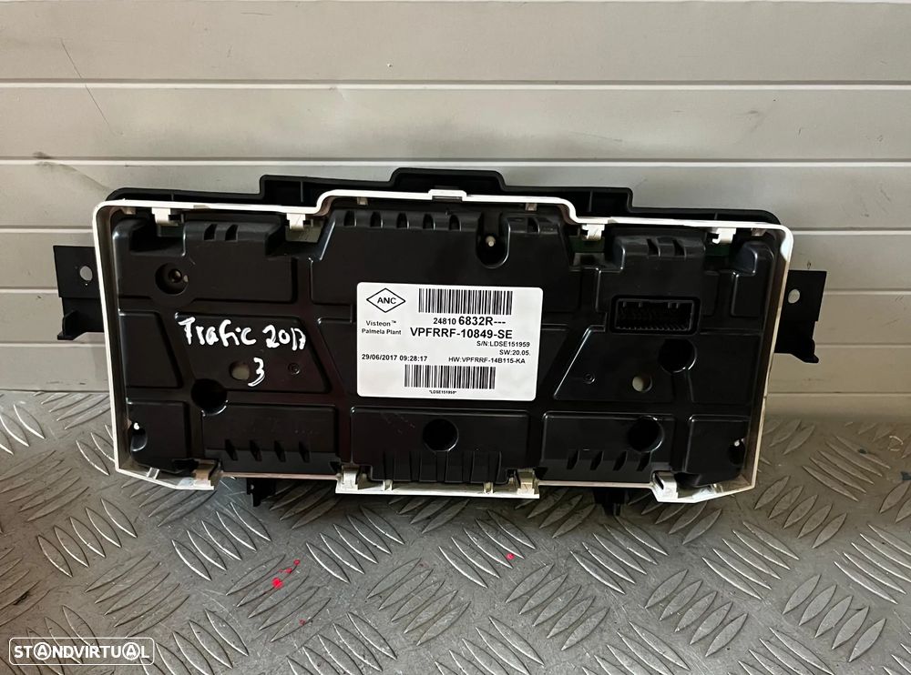 Quadrante Renault Trafic III 2017 Ref: 248106832R - 2