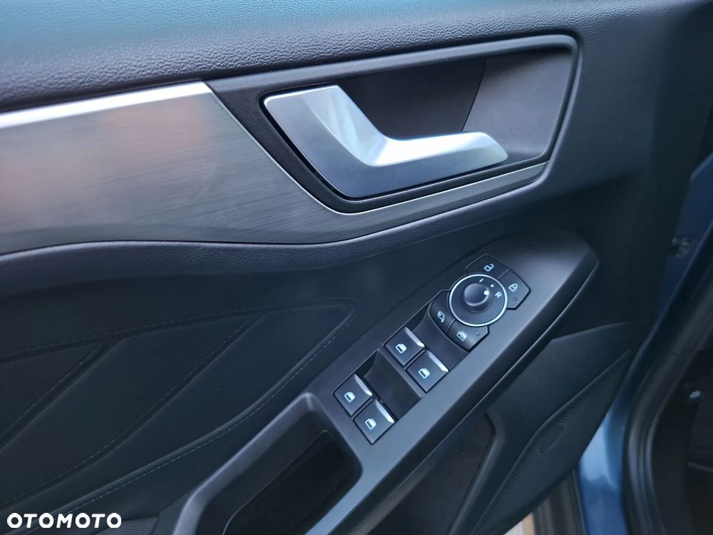 Ford Focus 1.0 EcoBoost mHEV Titanium - 16