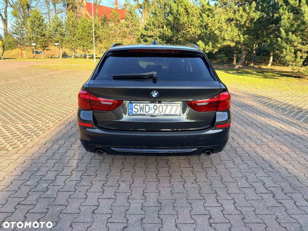 BMW Seria 5 520d Sport Line sport - 9