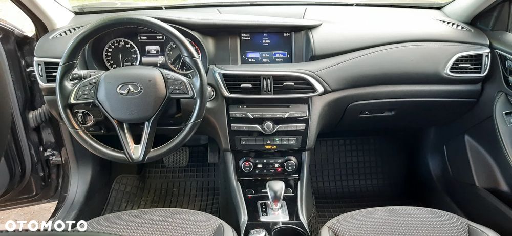 Infiniti QX30 2.0t Luxe Tech AWD 7DCT - 1