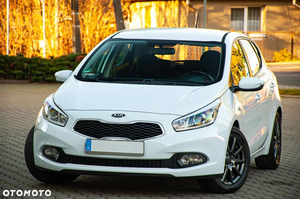 Kia Ceed 1.6 GDI Platinum Edition - 30