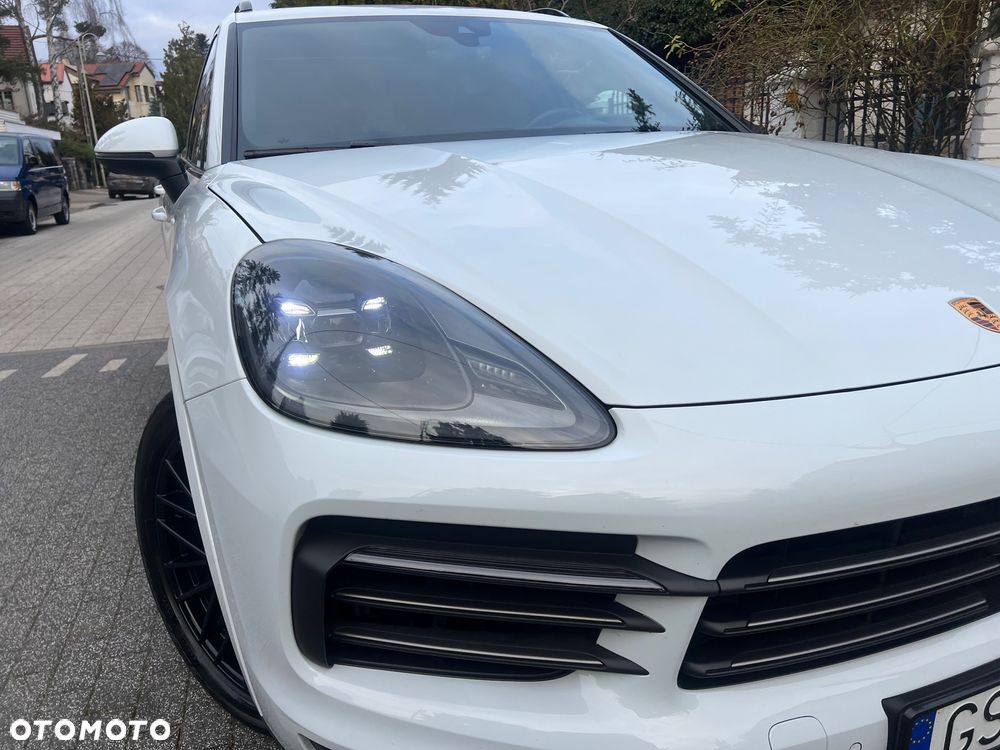 Porsche Cayenne Platinum Edition - 2