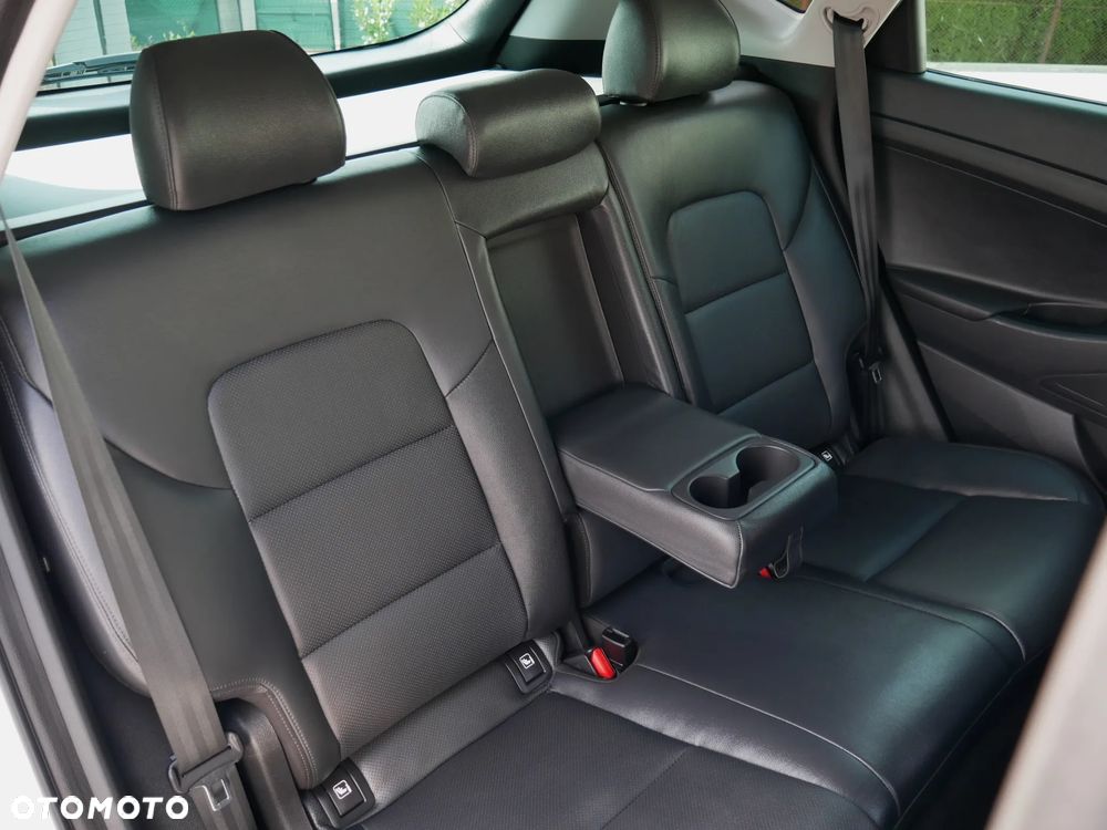 Hyundai Tucson 1.6 GDi 2WD Select - 28