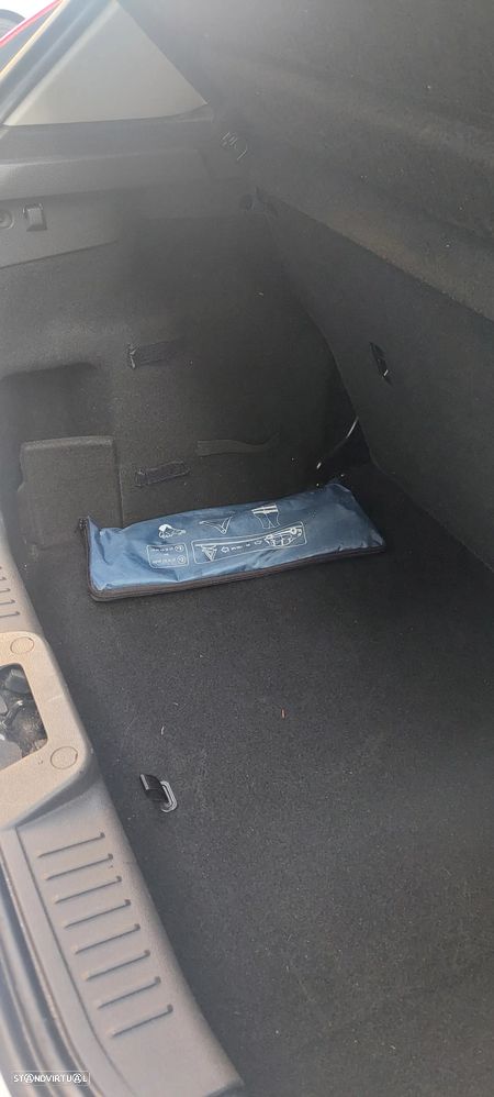 Ford Fiesta 1.0 T EcoBoost Titanium - 20