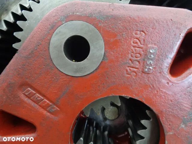 Zwolnica tylna 5167297 New Holland 8560 - 5