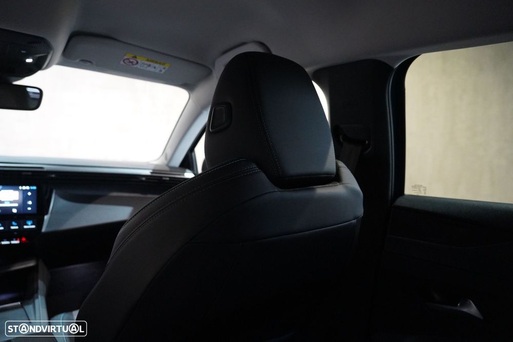 Peugeot 408 1.2 PureTech Allure EAT8 - 39